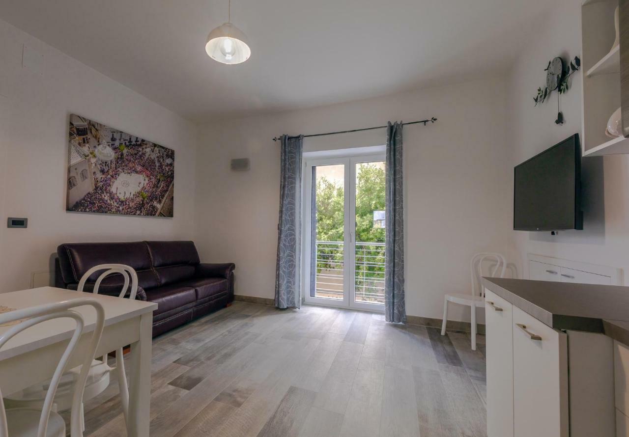 הוילה קרוביניו Casa Angela Rosa מראה חיצוני תמונה